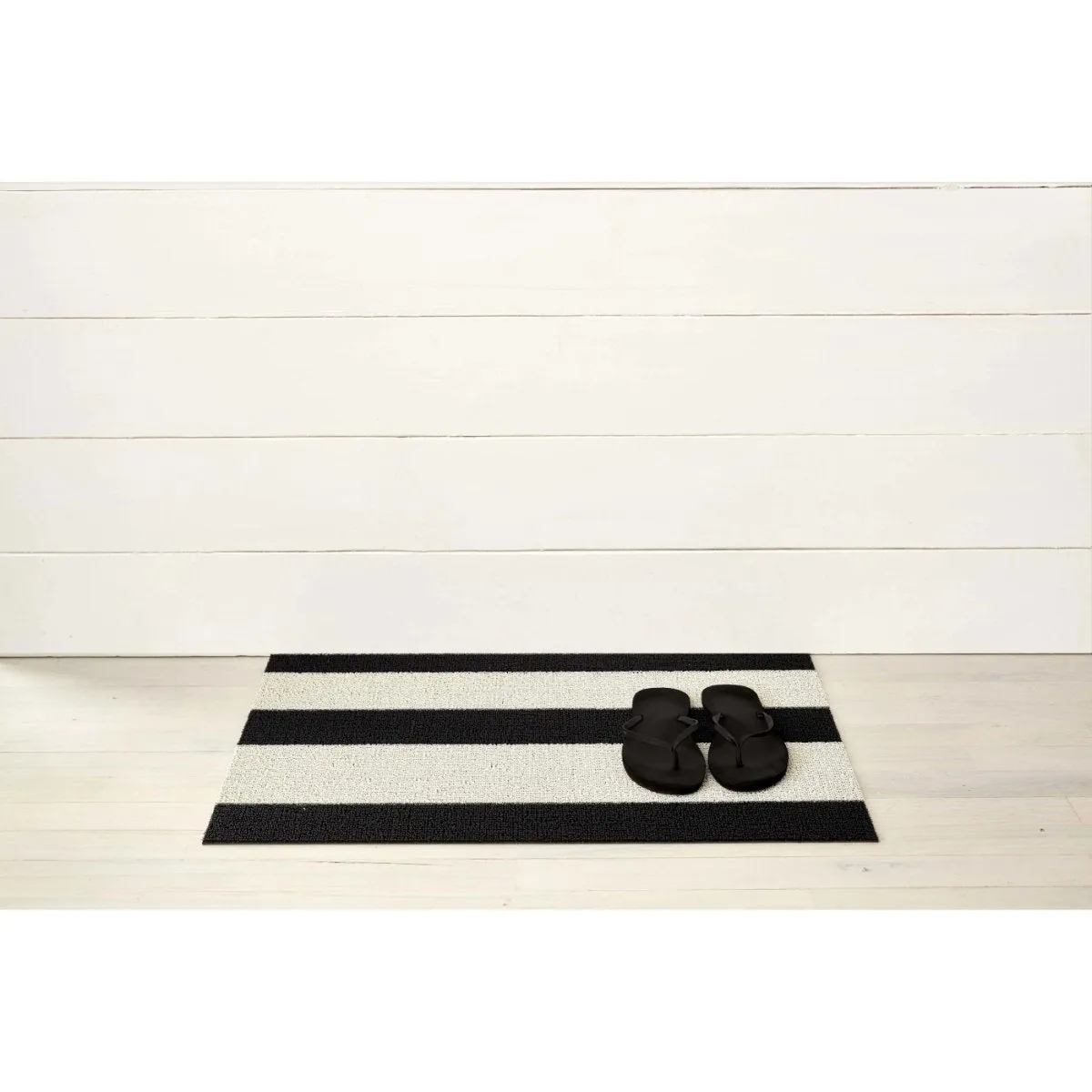 Chilewich Utility Mat Bold Stripe Black and White  61x91cm