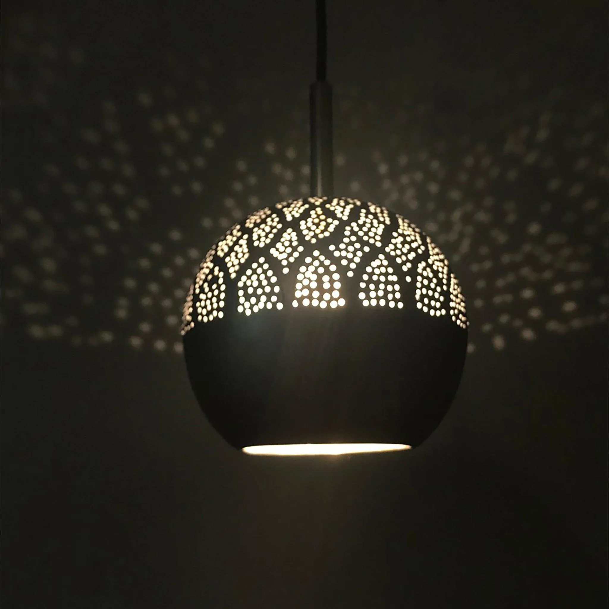 Nur Black Wall Sconce