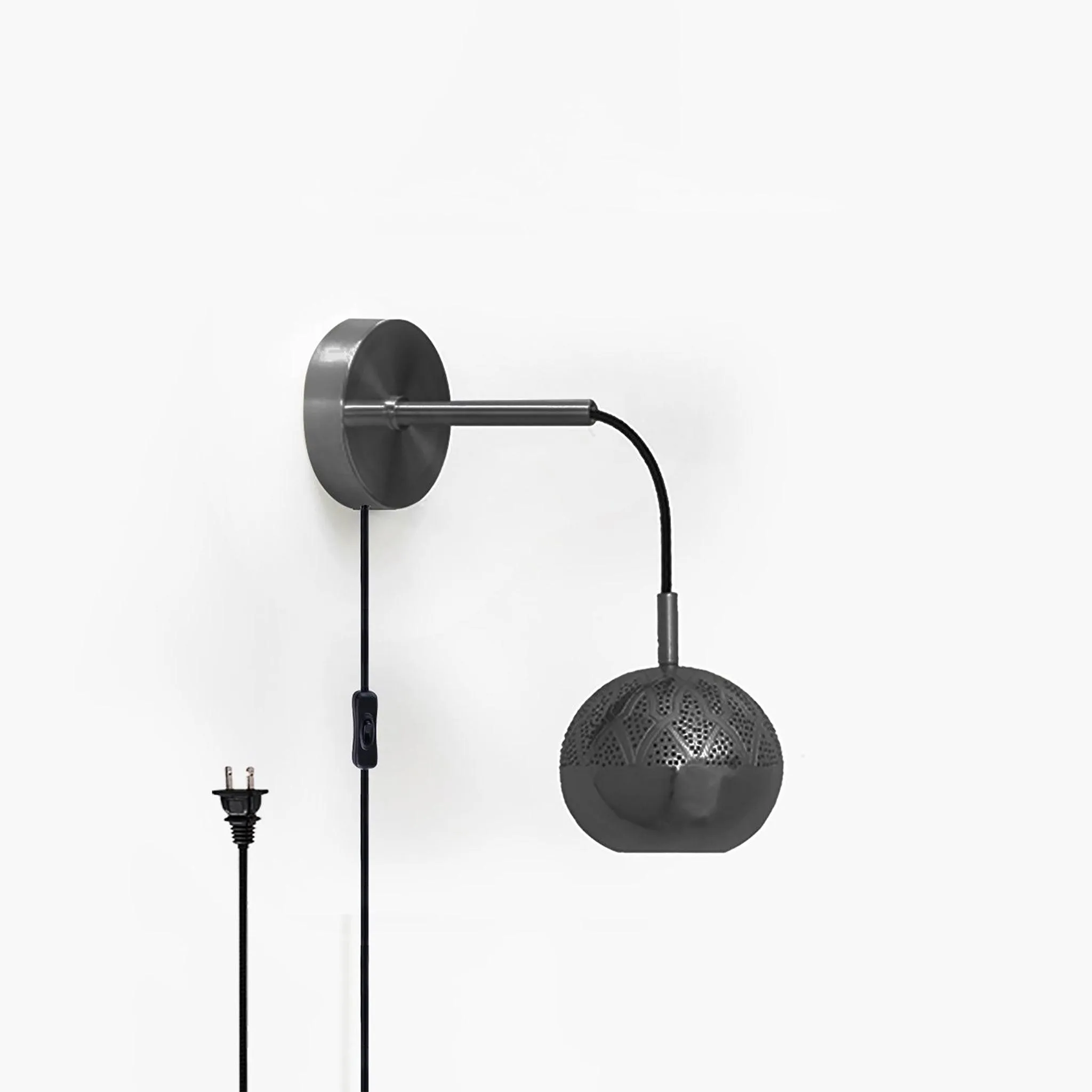 Nur Black Wall Sconce