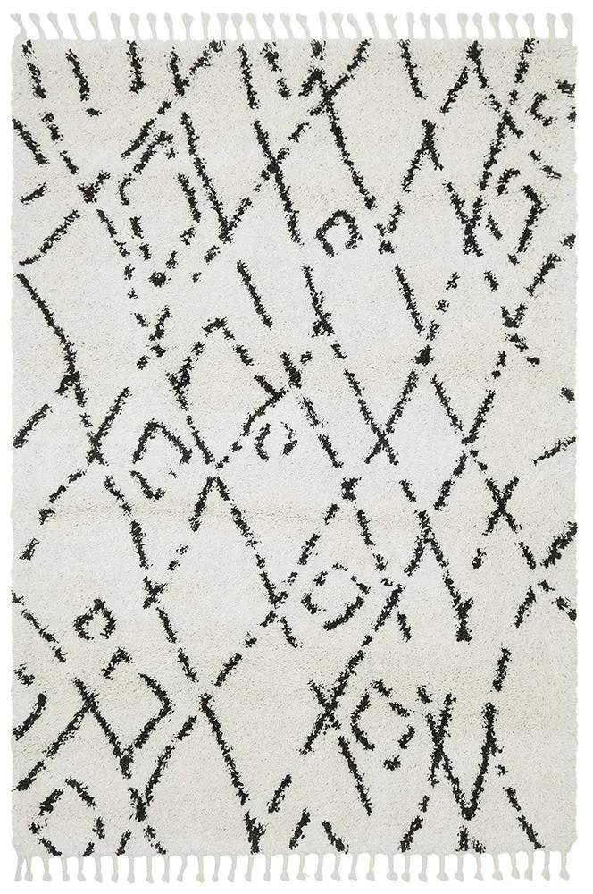 Saffron White Black Shag Tassel Floor Rug