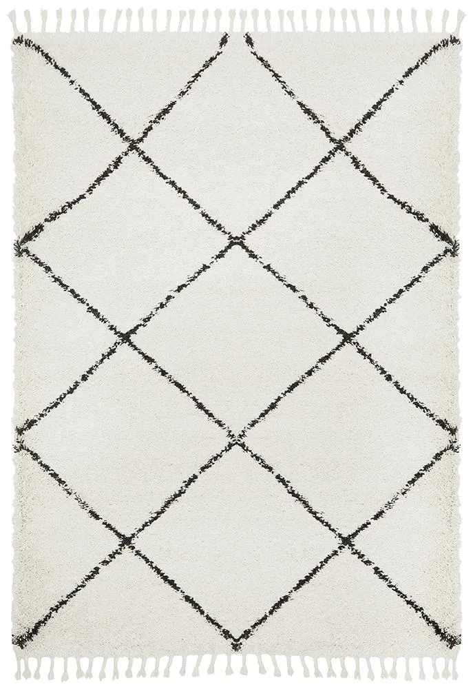 Saffron White Black Shag Tassel Floor Rug