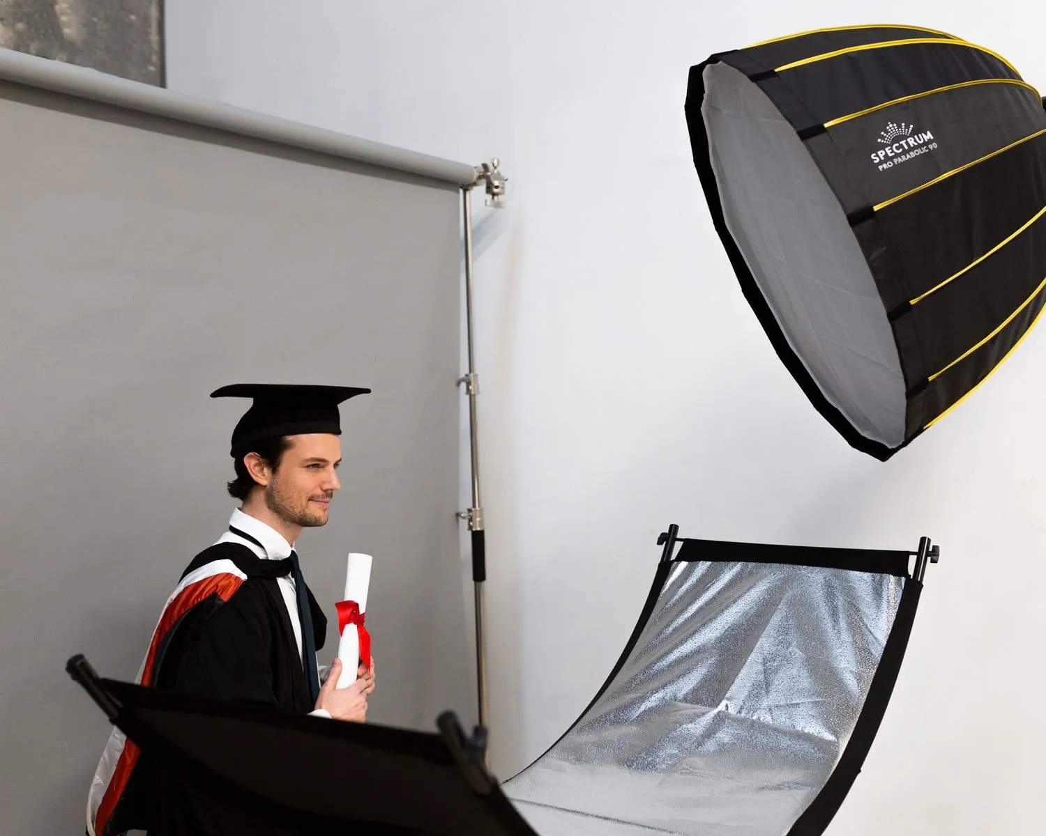 Selens Curved Clamshell 'Radiance Reflector Pro' For Portrait Photography (60x180cm)