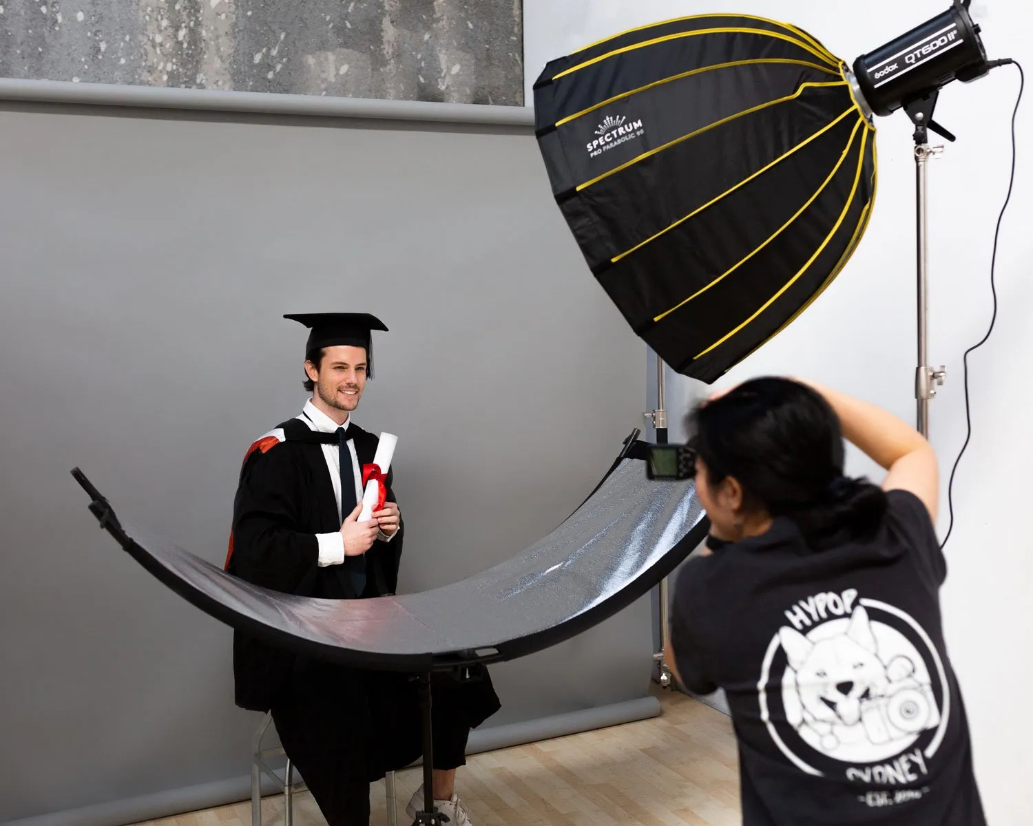 Selens Curved Clamshell 'Radiance Reflector Pro' For Portrait Photography (60x180cm)